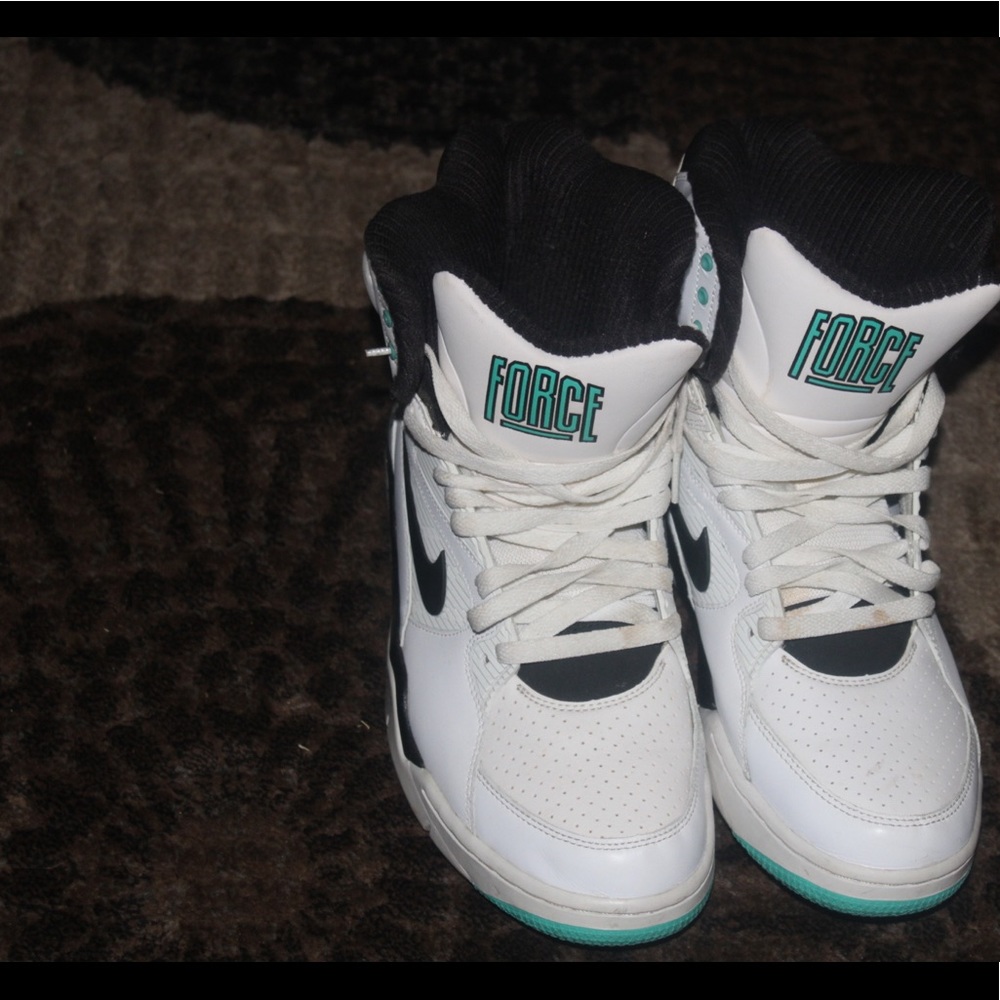 Nike shoes